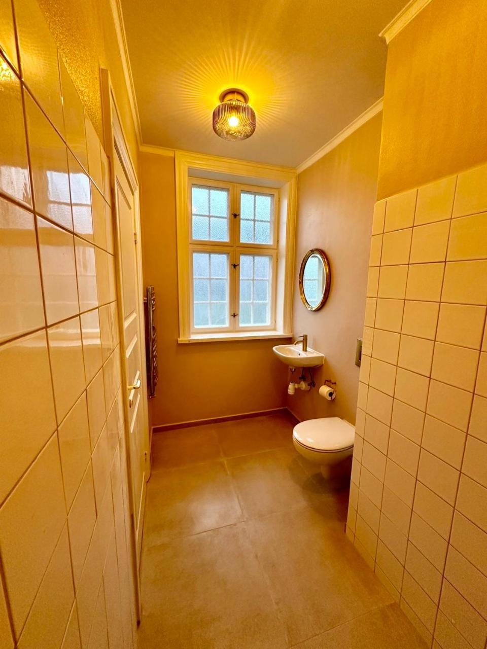 Bed and Breakfast Hirtshals Gamle Station Exterior foto
